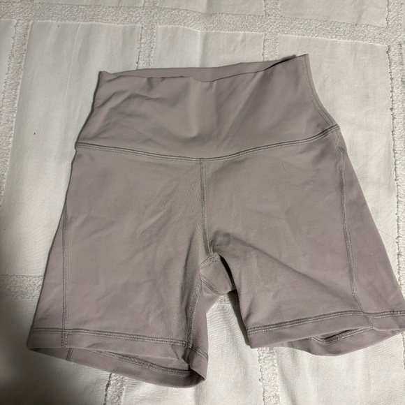 Aritzia Golden Biker Shorts – Size S (Taupe/Grey-Taupe) - Picture 1 of 3